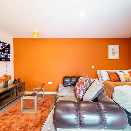Corner Studio Apartment In シェフィールド エクステリア 写真
